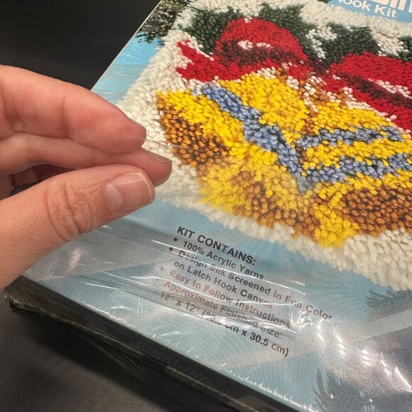 Vintage Latch Hook Kit Sew Simple Holiday Bells Christmas 1986 Craft Retro - Picture 8 of 11